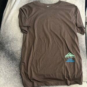 Nike trail t shirt men’s small